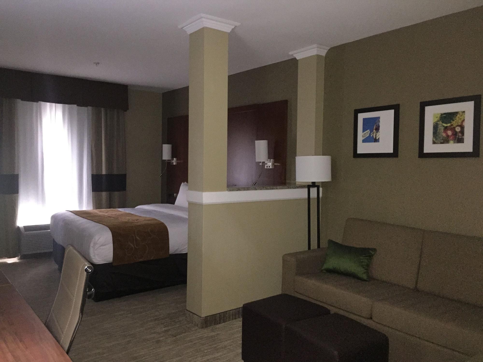 Hotel Comfort - Lubbock