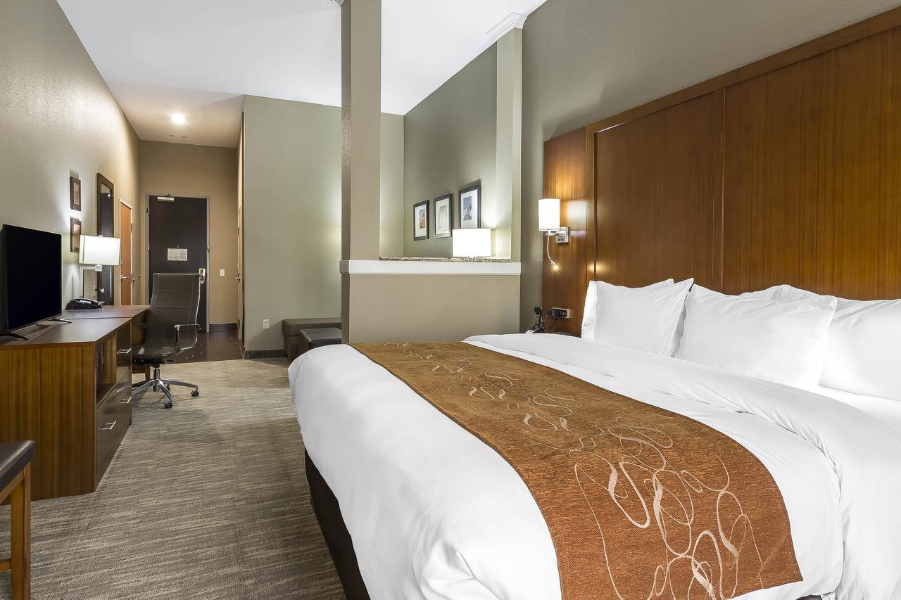 Hotel Comfort - Lubbock