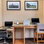 Comfort Suites - University 